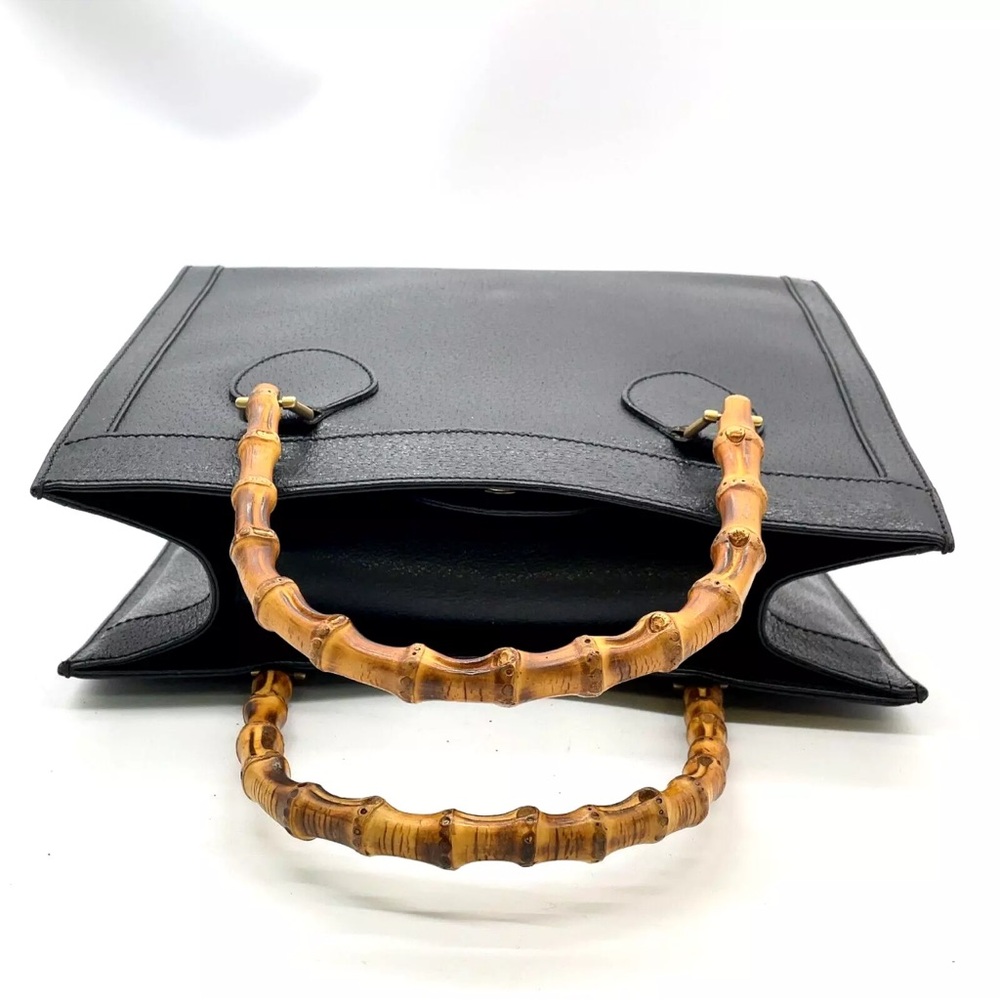 Vintage Gucci Bamboo Black Leather HandBag “Diana bag” inside is clean - Picture 6 of 17